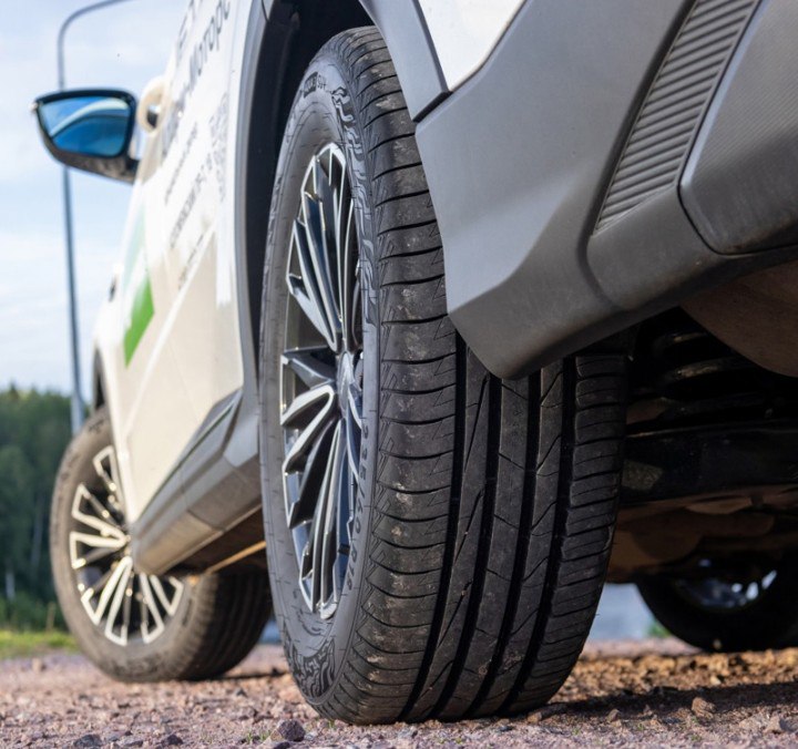 Ikon Tyres рекомендует перед дальней поездкой проверить степ...